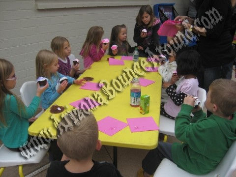 kids table and chair rental in Denver, Colorado Springs, Aurora, Fort Collins and Lakewood, Colorado